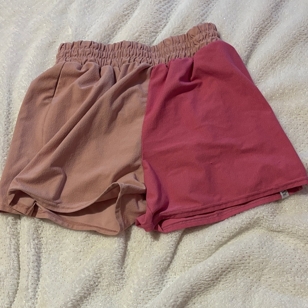 Two-Tone Pink Women's Shorts airbrush five the label